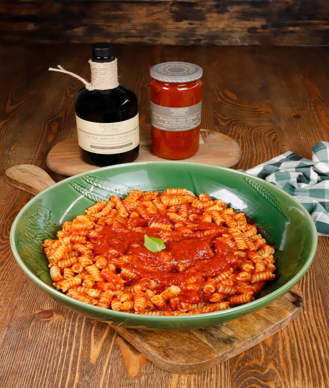 Mediterranean Pasta with Roasted Red Pepper & Tomato 